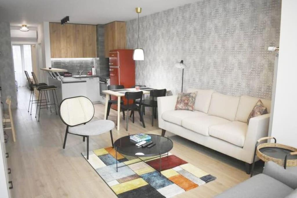 Tokiyo: A Lovely City Center 2 Bedrooms Apartment With Private Parking Sofia Ngoại thất bức ảnh